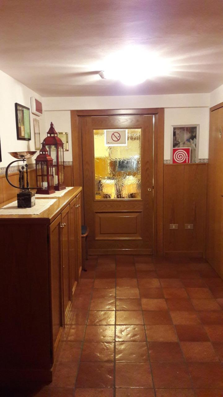 Hotel Edelweiss Passo del Tonale Eksteriør bilde