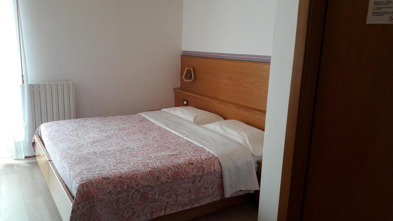 Hotel Edelweiss Passo del Tonale Eksteriør bilde